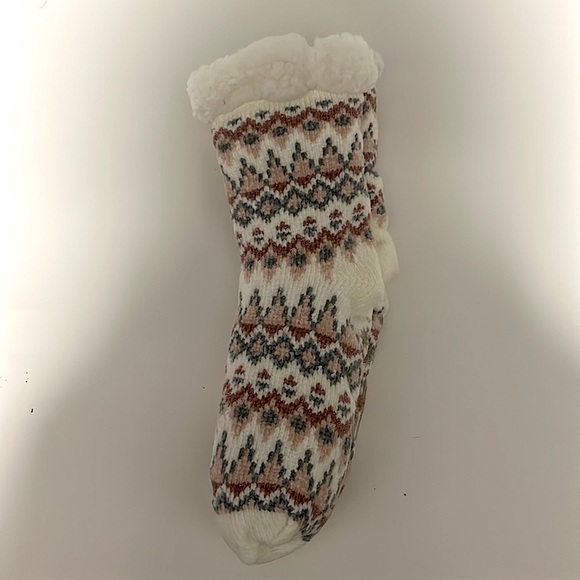 FUZZY SOCKS - Picture 4 of 6